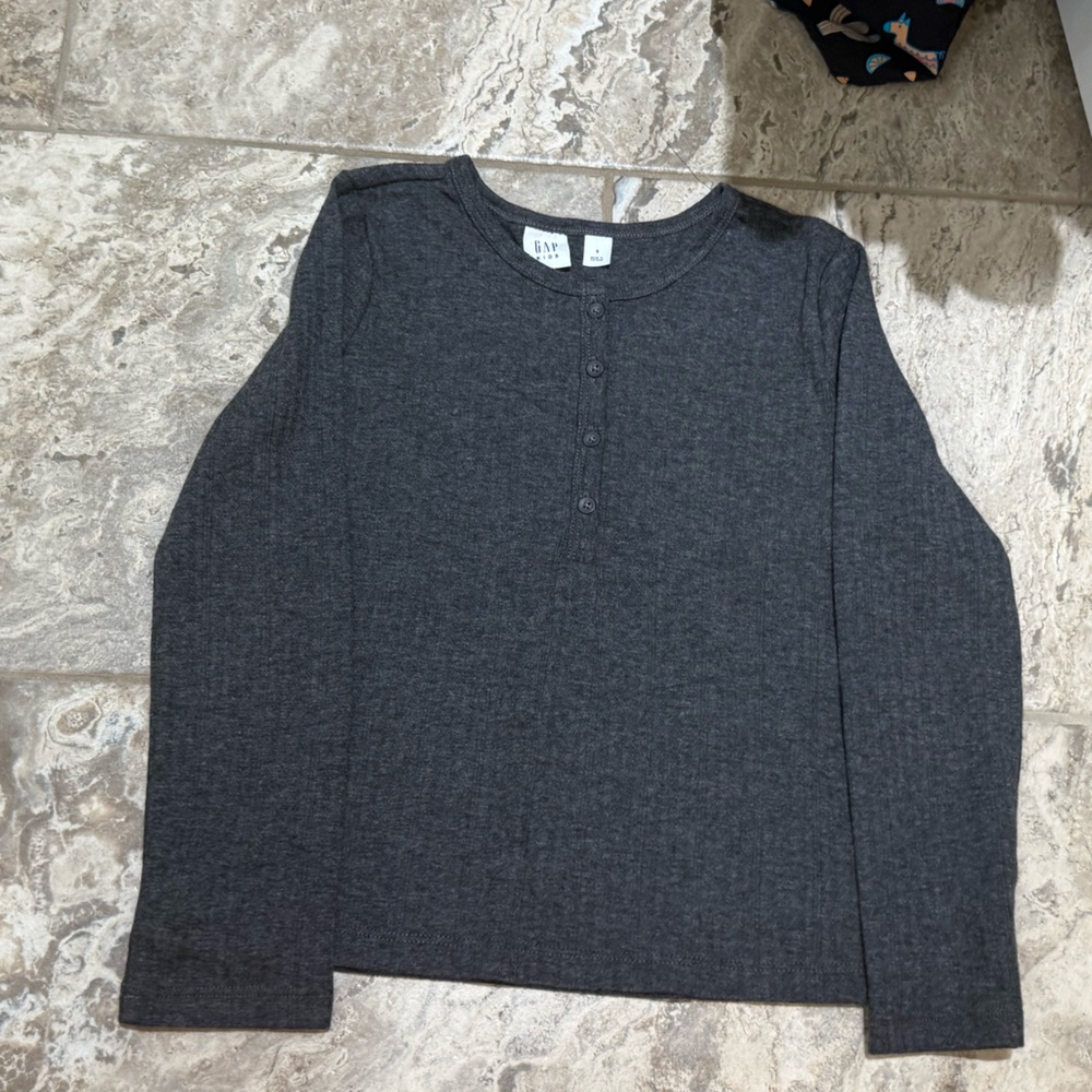 NWOT size small GAP Dark Gray Long Sleeve Shirt